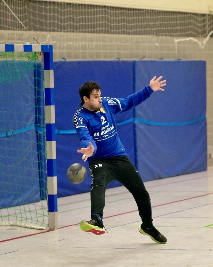 Alex im Handballtor